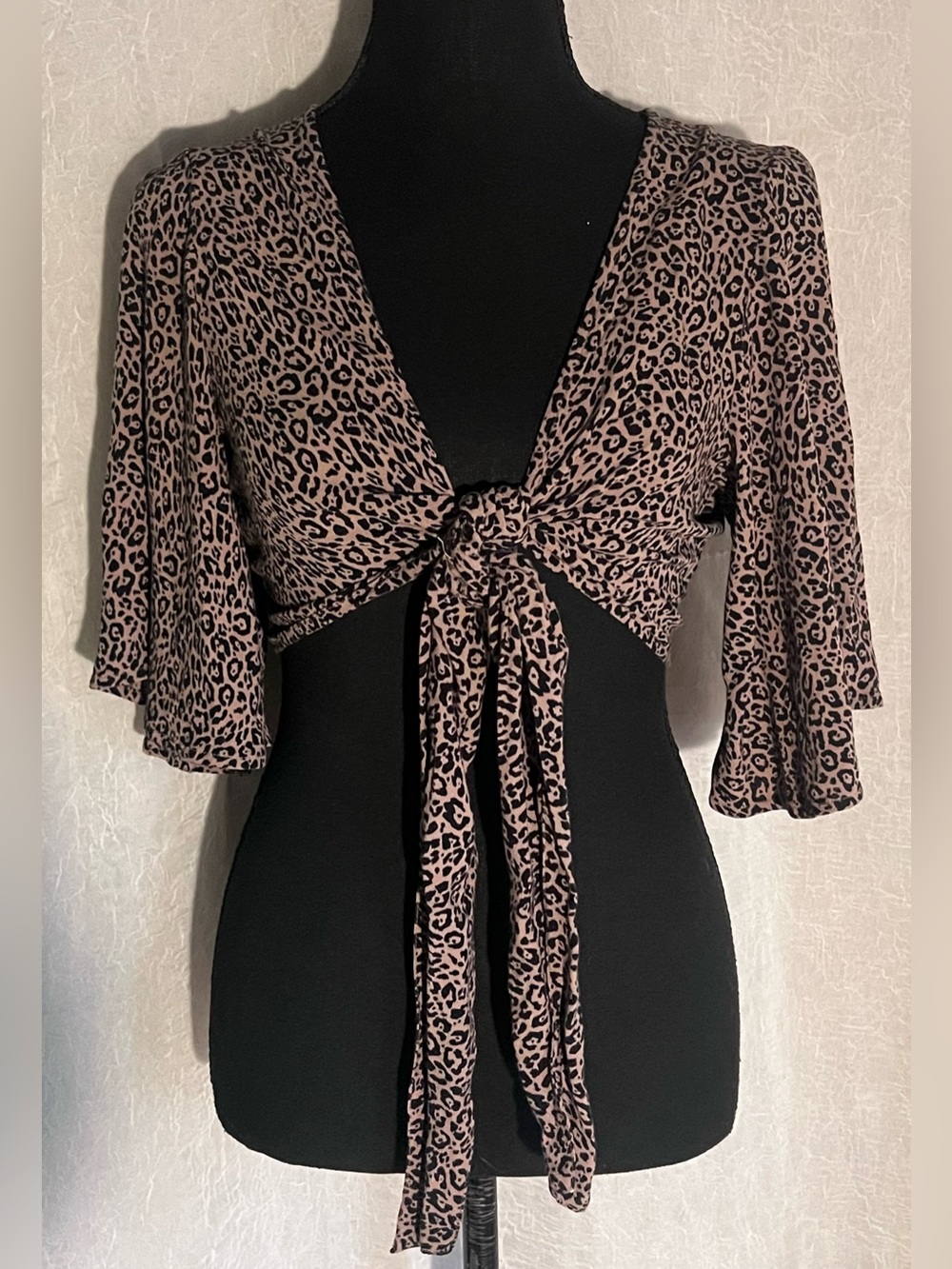 American Eagle Leopard Print Tie-Front Crop Top - Taupe & Black